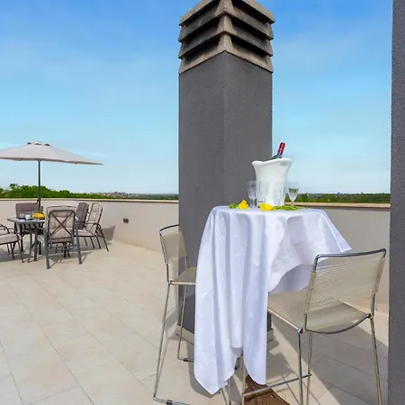 Pet Friendly In With Wifi Pula