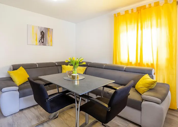 Pet Friendly In With Wifi Casa vacanze Pola