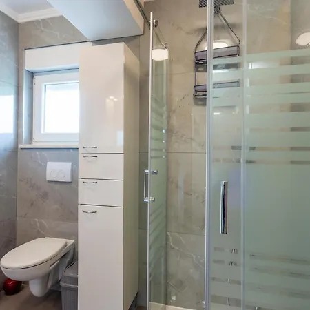 Pet Friendly In With Wifi Пула