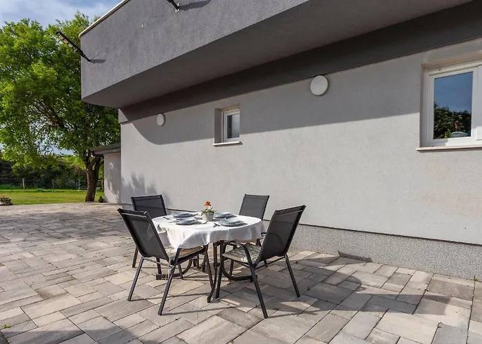 Pet Friendly In With Wifi 度假居 普拉