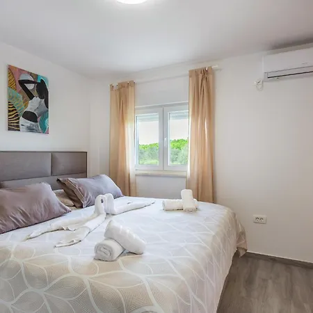 Pet Friendly In With Wifi Сasa de vacaciones