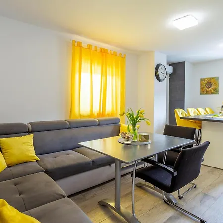 Pet Friendly In With Wifi Сasa de vacaciones